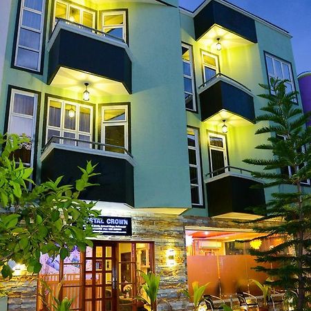 Crystal Crown Hotel Хулхумале Екстериор снимка