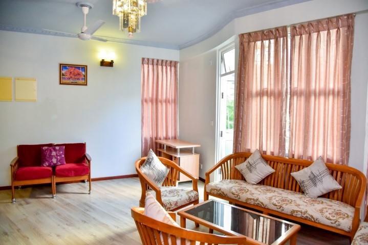 Crystal Crown Hotel Хулхумале Екстериор снимка