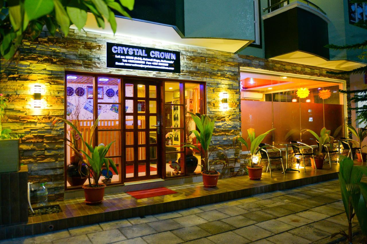 Crystal Crown Hotel Хулхумале Екстериор снимка